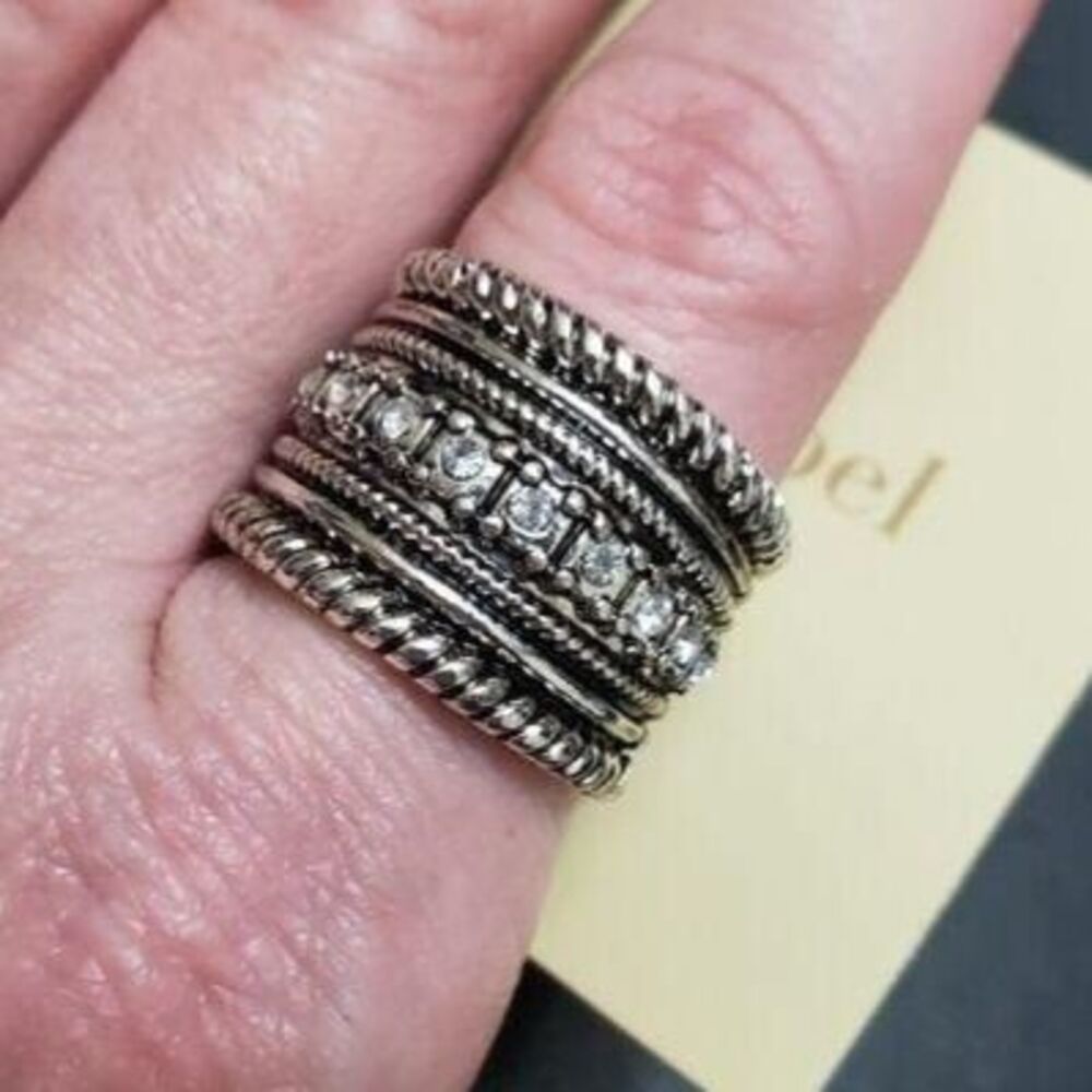 Silver tone stacked looking ring Size 6